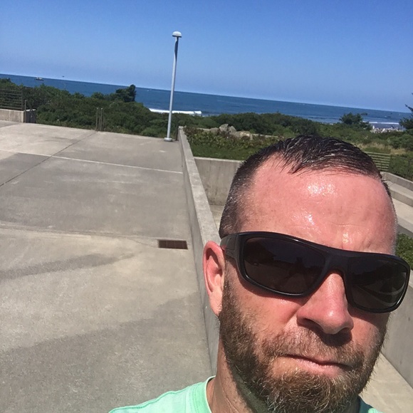 Meet your Posher, Josh - Picture 1 of 1